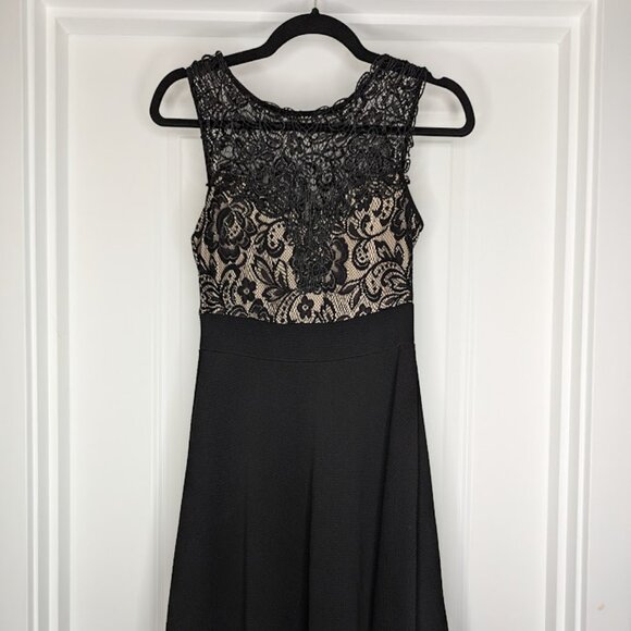 Women's Trixxi Skirt/Dress Size XS Lace Top Unique - Picture 1 of 4